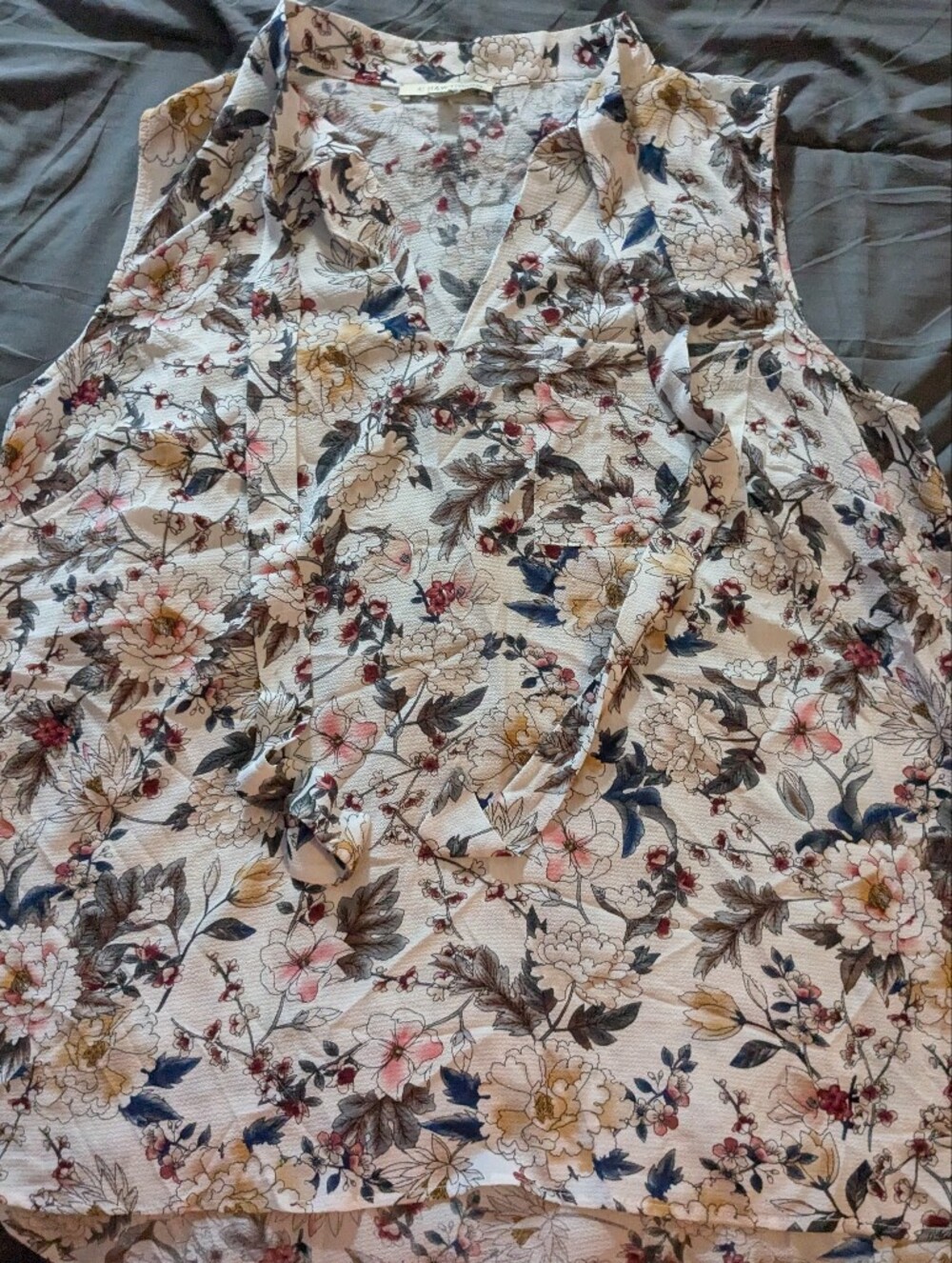 41 Hawthorne 2x Sleeveless Floral Tie-Neck Short - Cream with Pink & Navy Floral